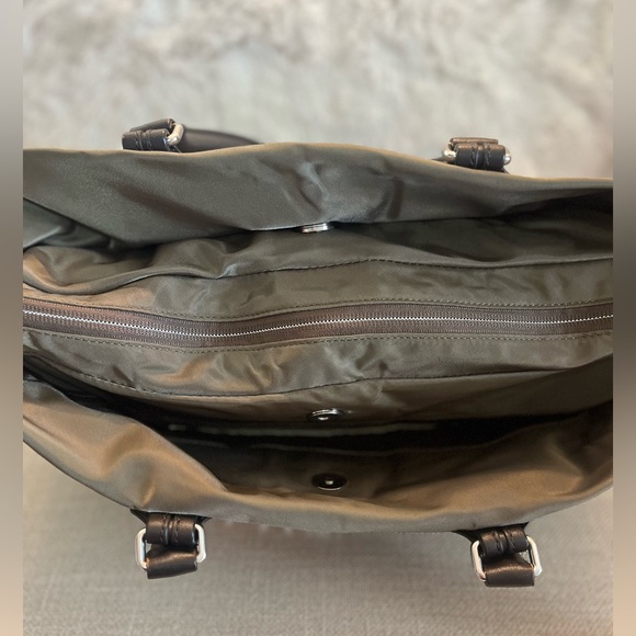 TUMI VOYAGEUR DERBY BUSINESS TOTE -  OLIVE GREEN - Picture 6 of 13